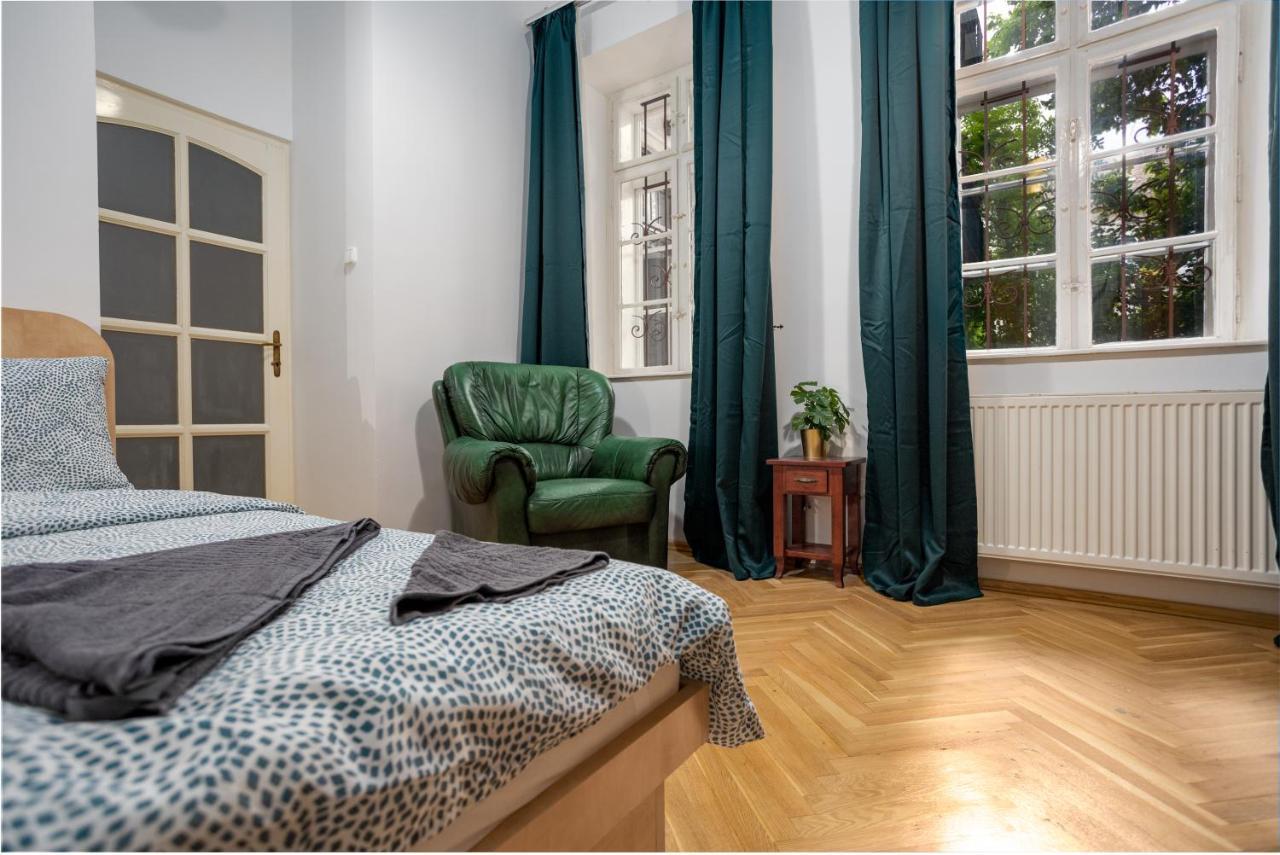 Emerald Suite With Free Parking Budapeste Exterior foto